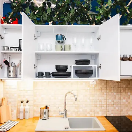 Nowhere * Pefkochori