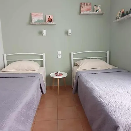 Apartment Nowhere Pefkochori