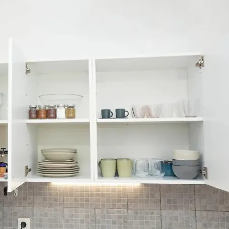 Nowhere * Πευκοχώρι