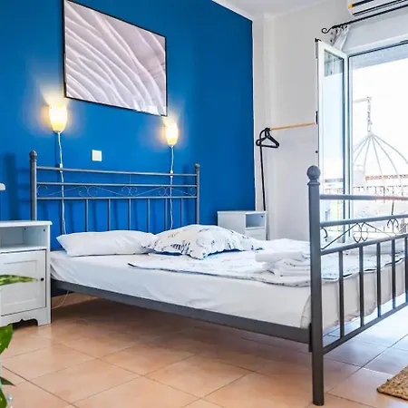 Nowhere Apartment *