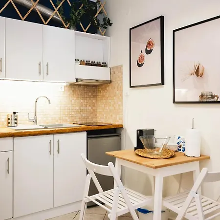 Nowhere * Πευκοχώρι