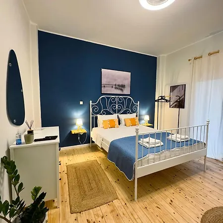 Nowhere Apartment *